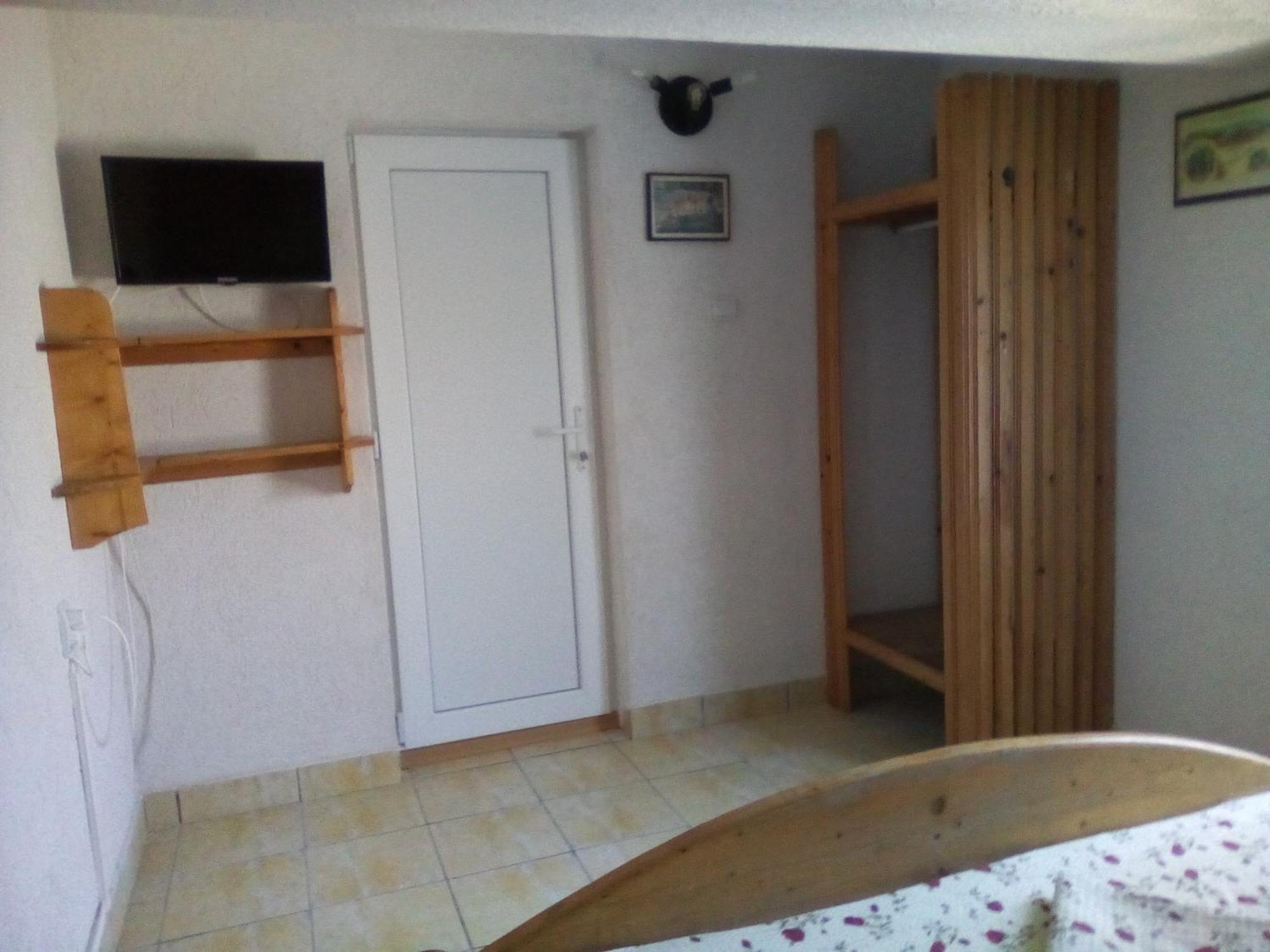Apartamente Pinciuc คอสติเนช ภายนอก รูปภาพ